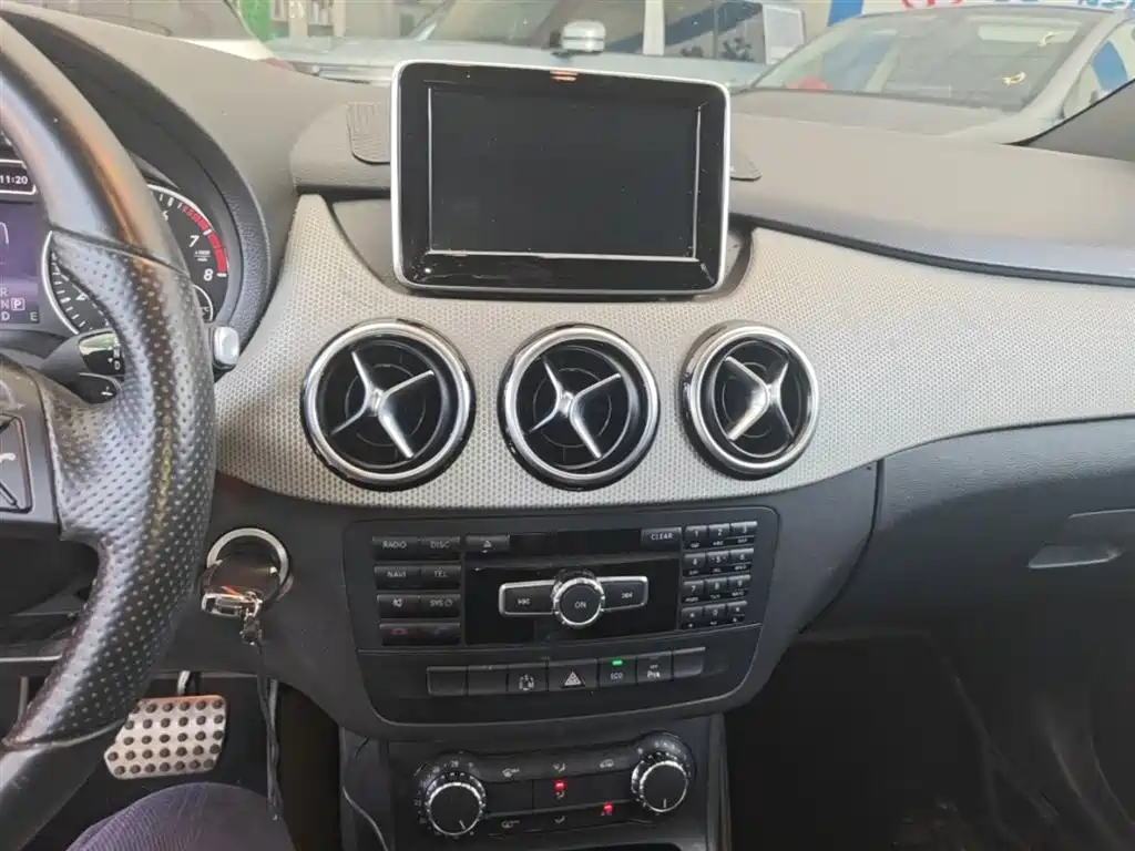 Mercedes-Benz B-Class 2014 — фото 13
