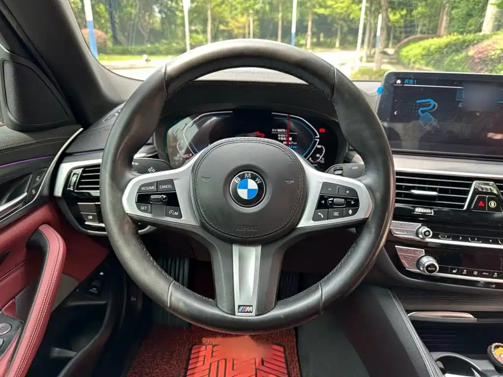 BMW 5 Series New Energy 2022 — фото 19