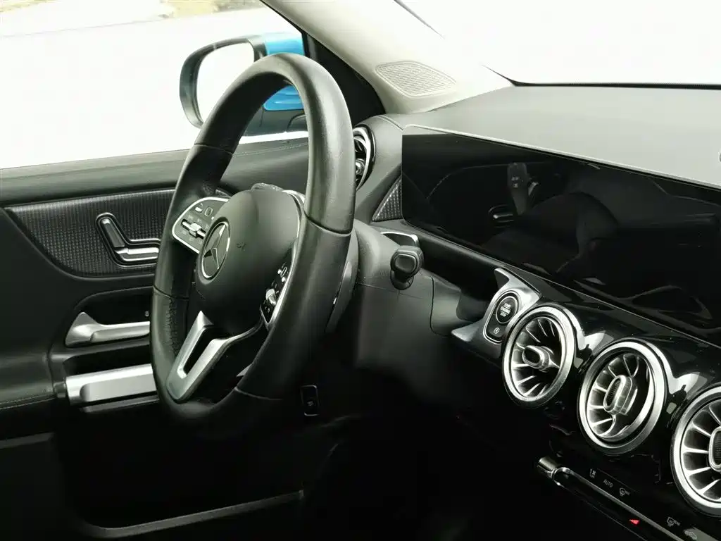 Mercedes-Benz GLB 2020 — фото 22