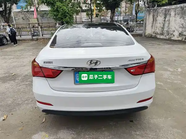 Hyundai Mistra 2014