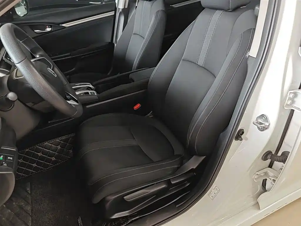 Honda Civic 2017 — фото 15