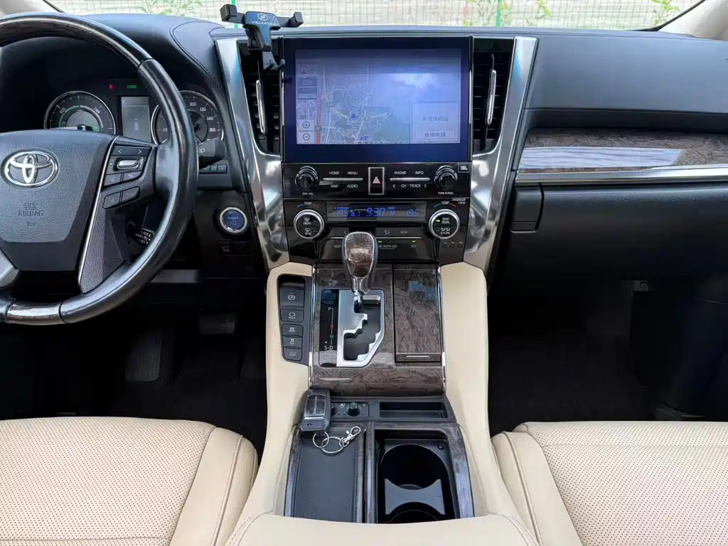 Toyota Vellfire 2020 — фото 6