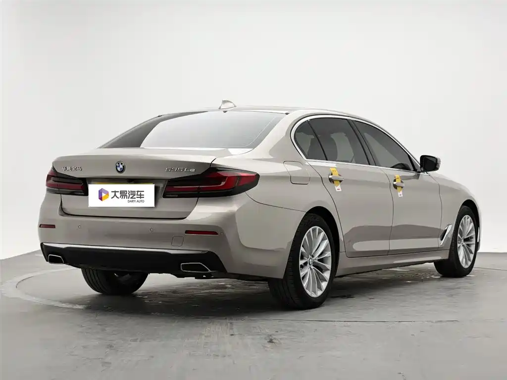 BMW 5 Series New Energy 2021 — фото 4