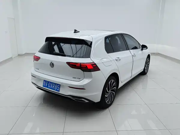 Volkswagen Golf 2022
