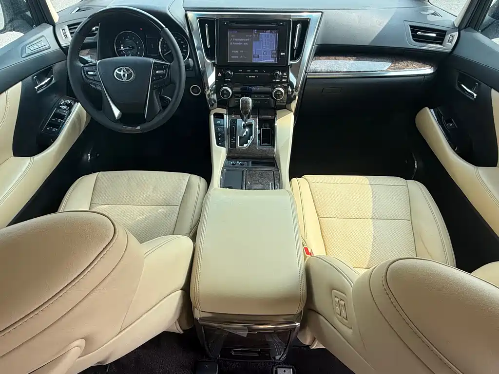 Toyota Alphard 2019 — фото 10