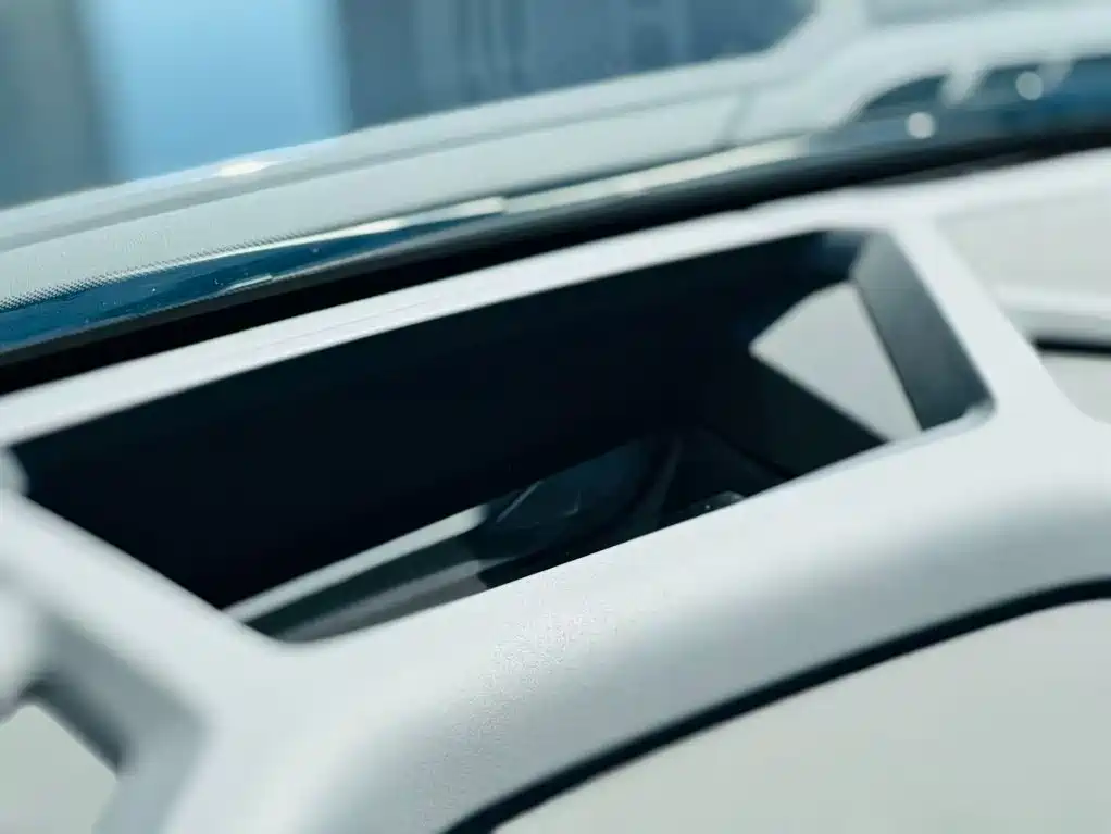 BMW XM 2025 — фото 11