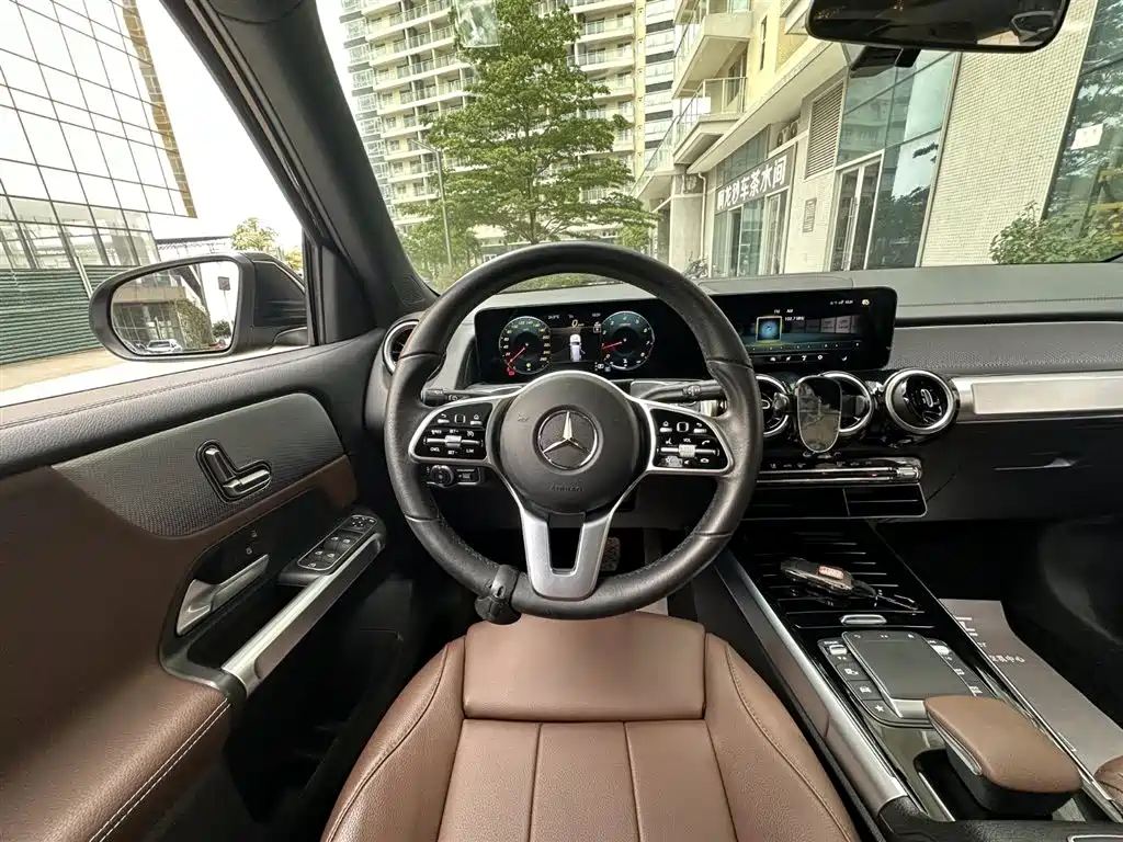 Mercedes-Benz GLB 2023 — фото 20