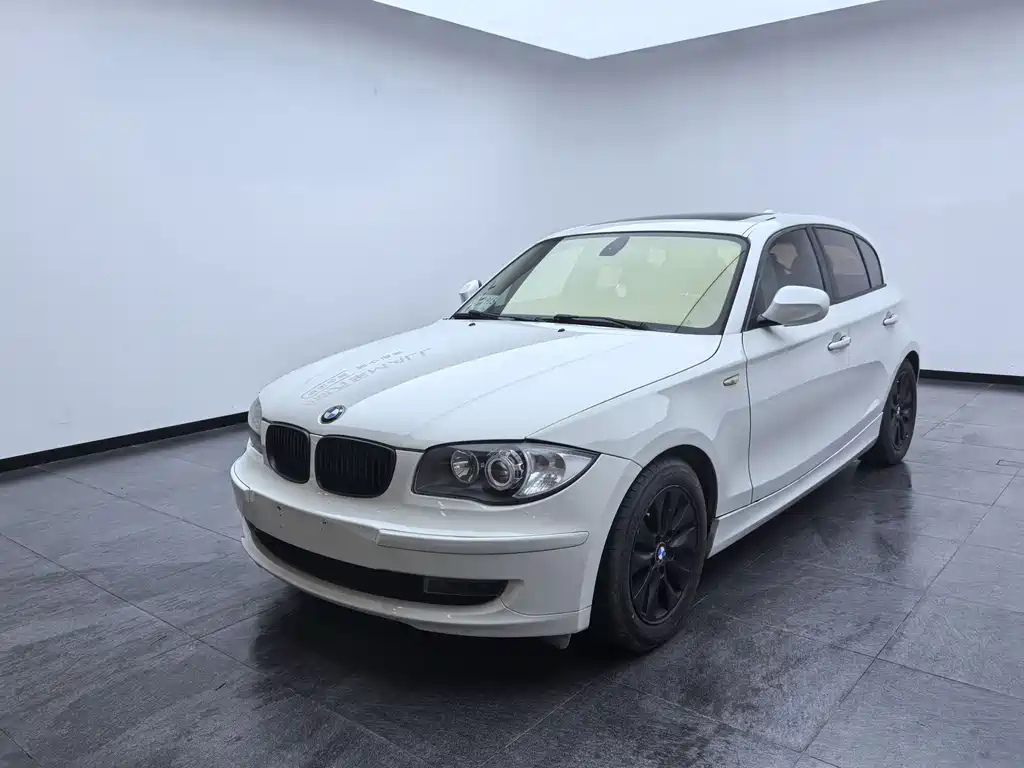 BMW 1 Series 2011 — фото 1