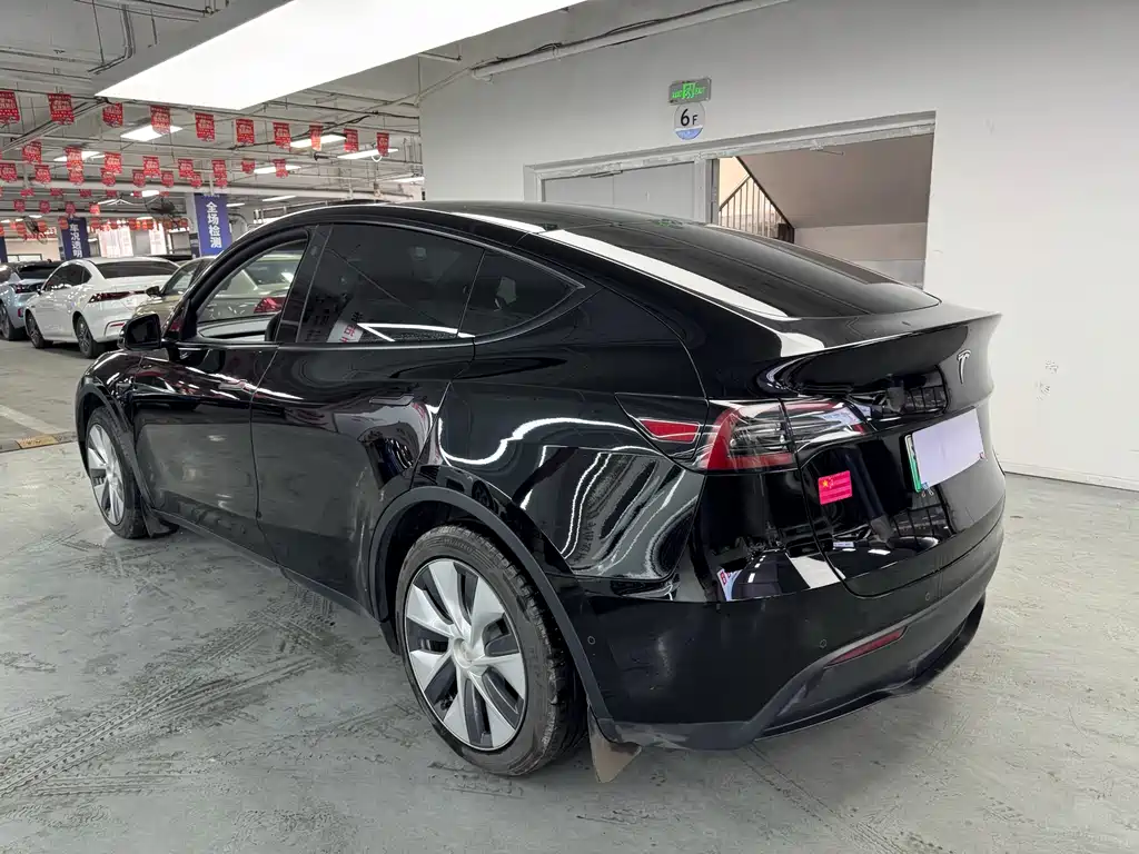 Tesla Model Y 2022 — фото 10