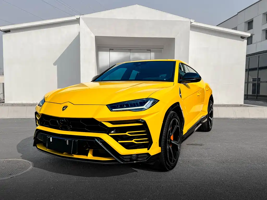 Lamborghini Urus 2020 — фото 1