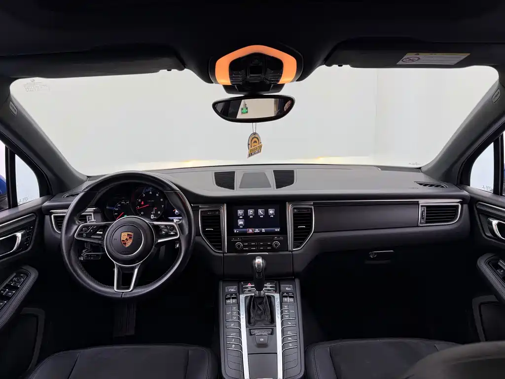 Porsche Macan 2016 — фото 15