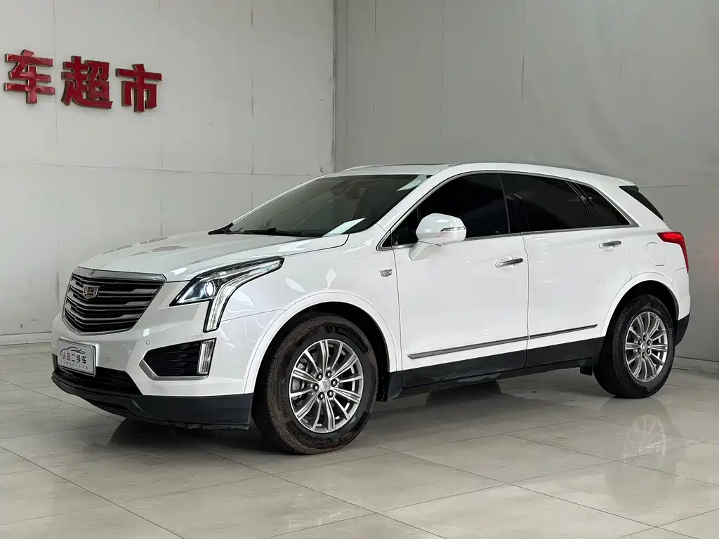 Cadillac XT5 2019 — фото 1