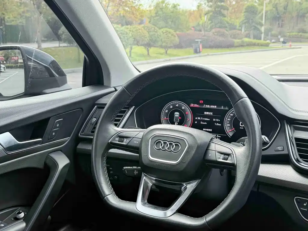 Audi Q5L 2023 — фото 7
