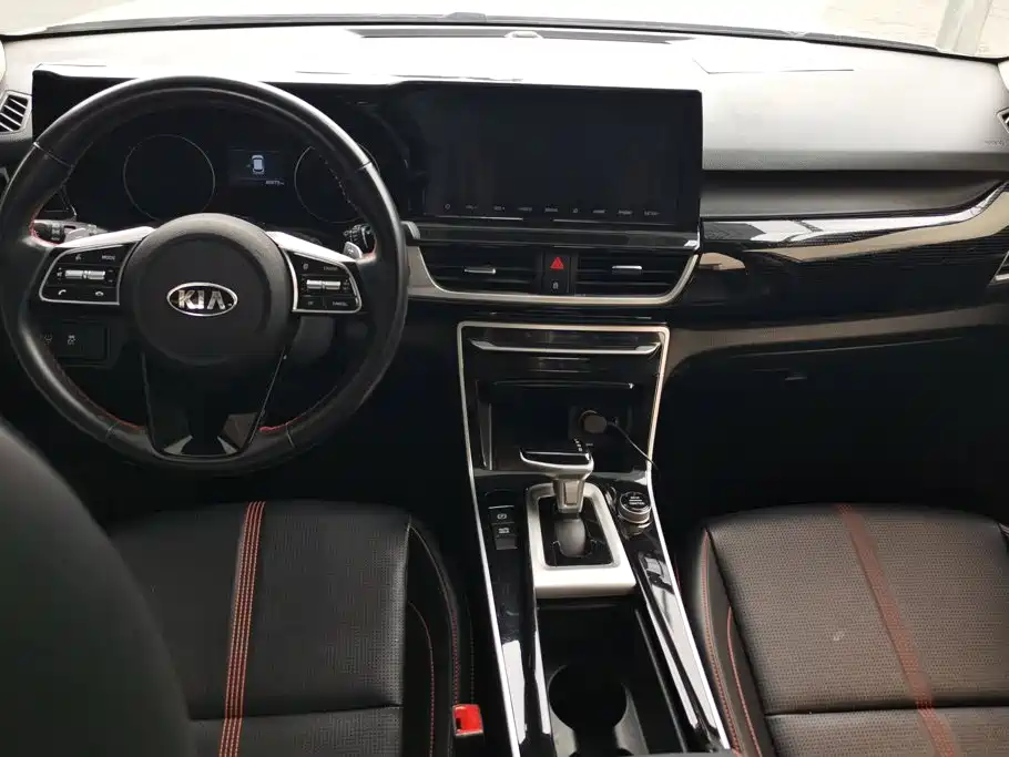 Kia KX3 2020 — фото 12