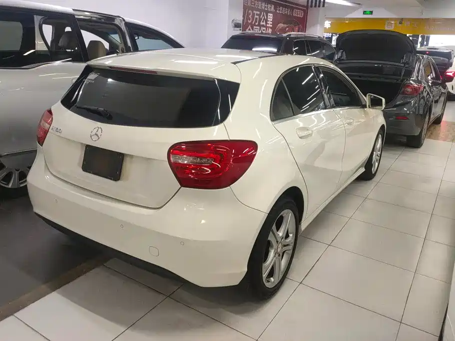 Mercedes-Benz A-Class 2015