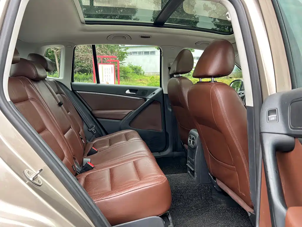 Volkswagen Tiguan 2015 — фото 10