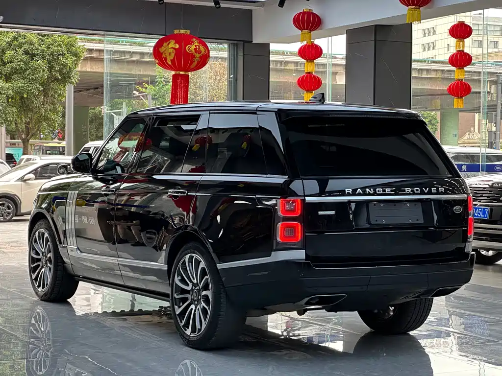 Land Rover Range Rover 2020 — фото 17