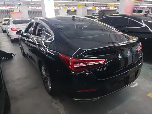 Hongqi H5 2022