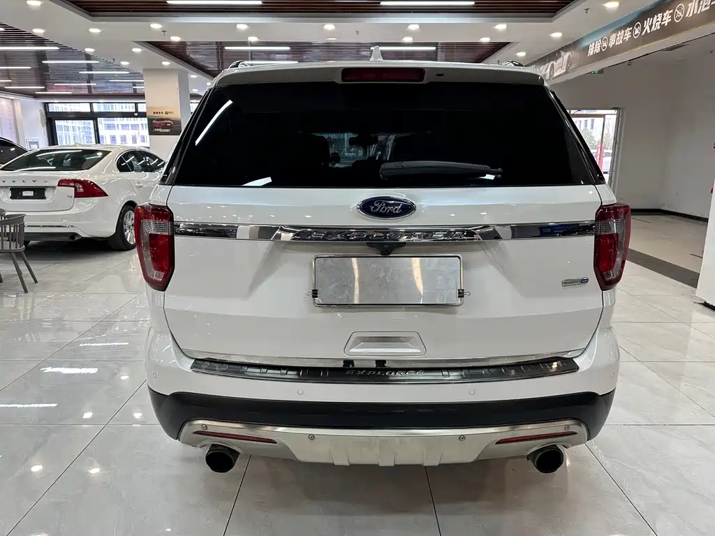 Ford Explorer 2017 — фото 4
