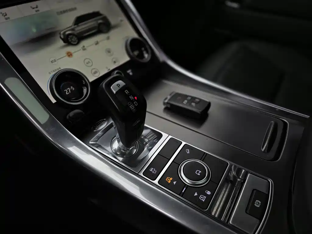 Land Rover Sport 2019 — фото 15