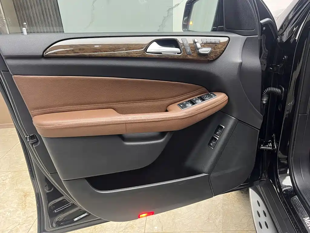 Mercedes-Benz GLS 2016 — фото 22