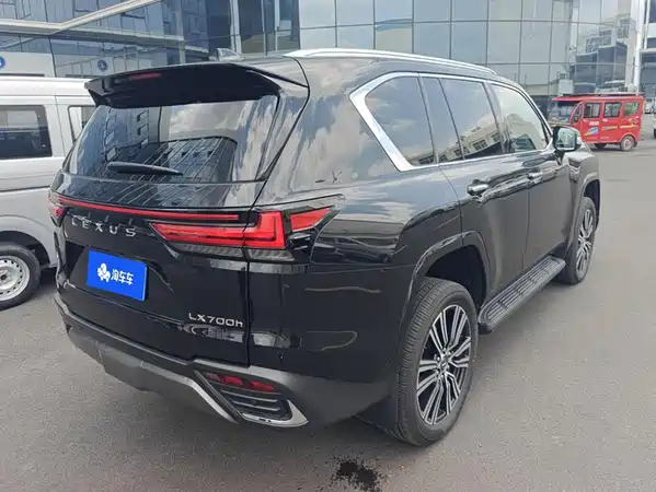 Lexus LX 2026