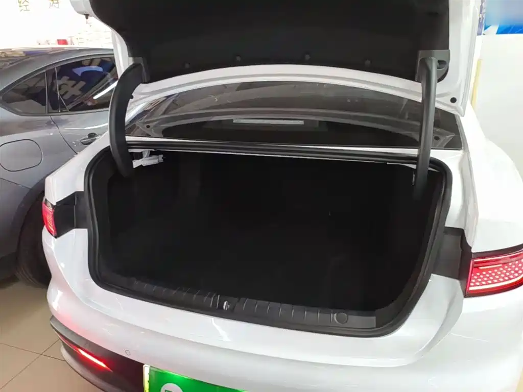 BYD Seal 05 DM-i 2025 — фото 19