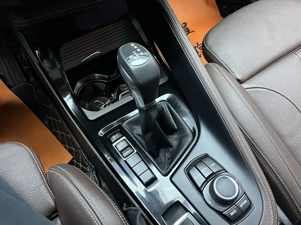 BMW X1 2018 — фото 11