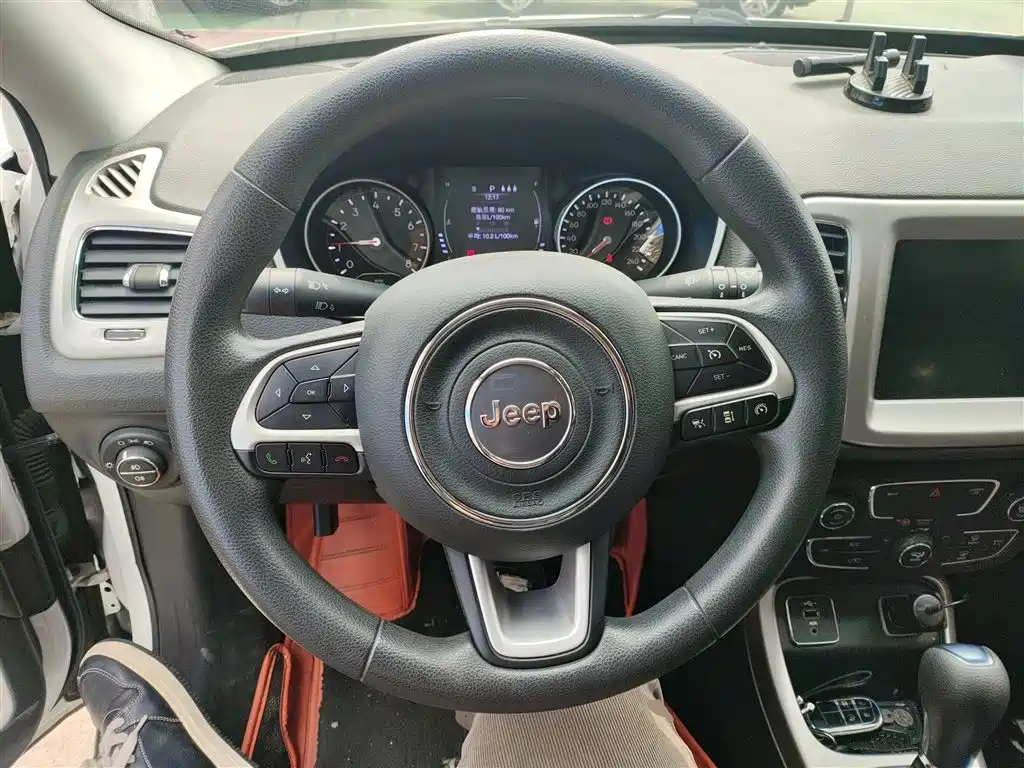 Jeep Compass 2020 — фото 11