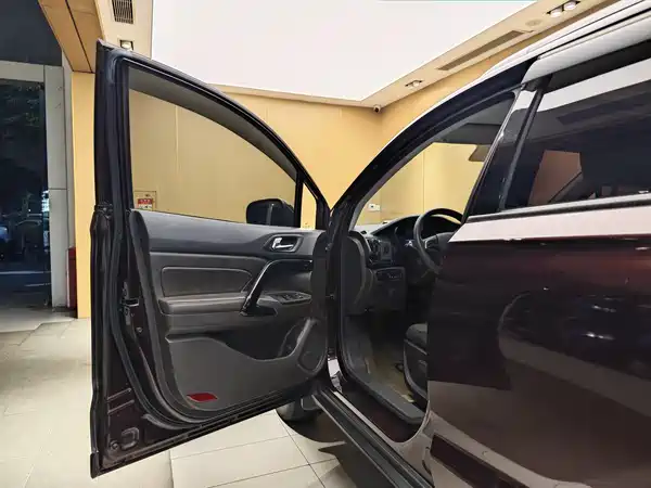 GAC Trumpchi GS4 2015