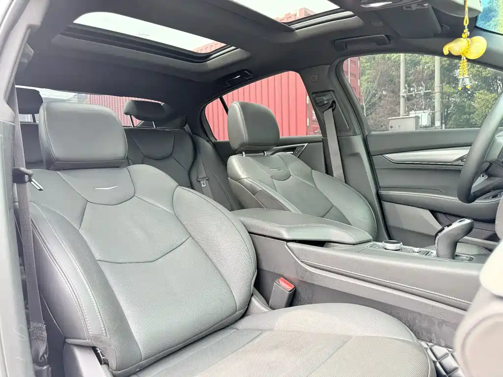 Cadillac CT5 2022 — фото 17