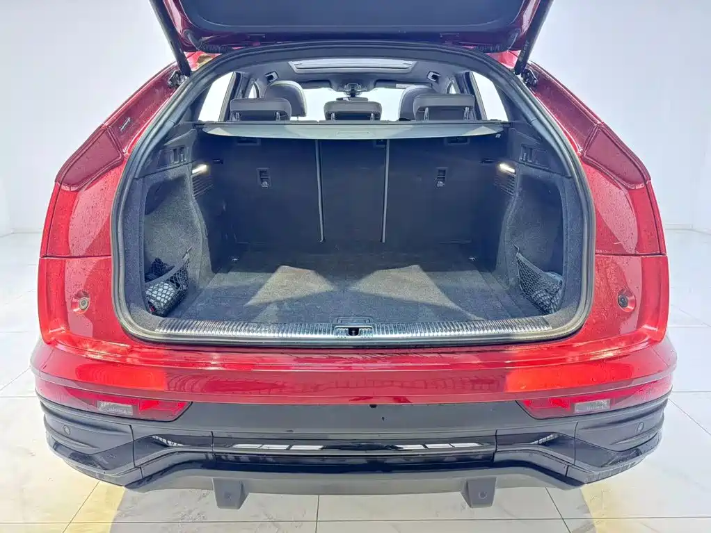 Audi Q5L Sportback 2023 — фото 6
