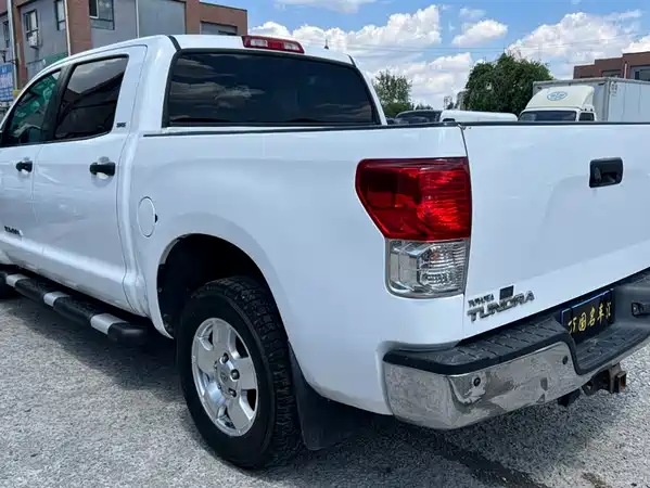 Toyota Tundra 2011