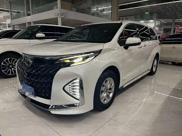 Toyota Granvia 2025