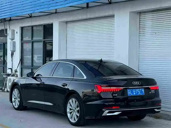 Audi A6L 2022