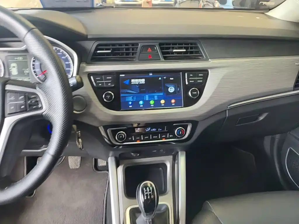 Geely Vision X3 2018 — фото 13