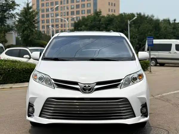 Toyota Sienna 2020