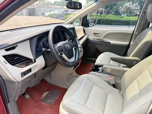 Toyota Sienna 2020
