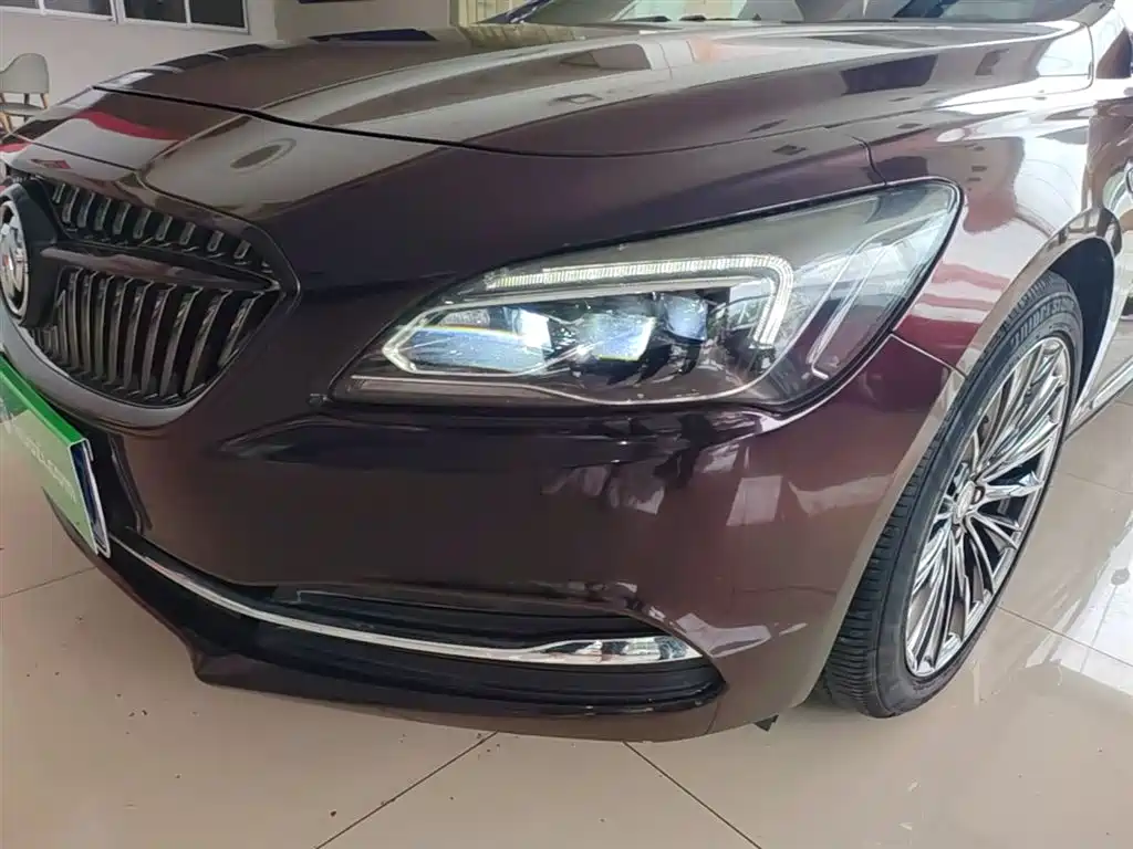 Buick LaCrosse 2018 — фото 24