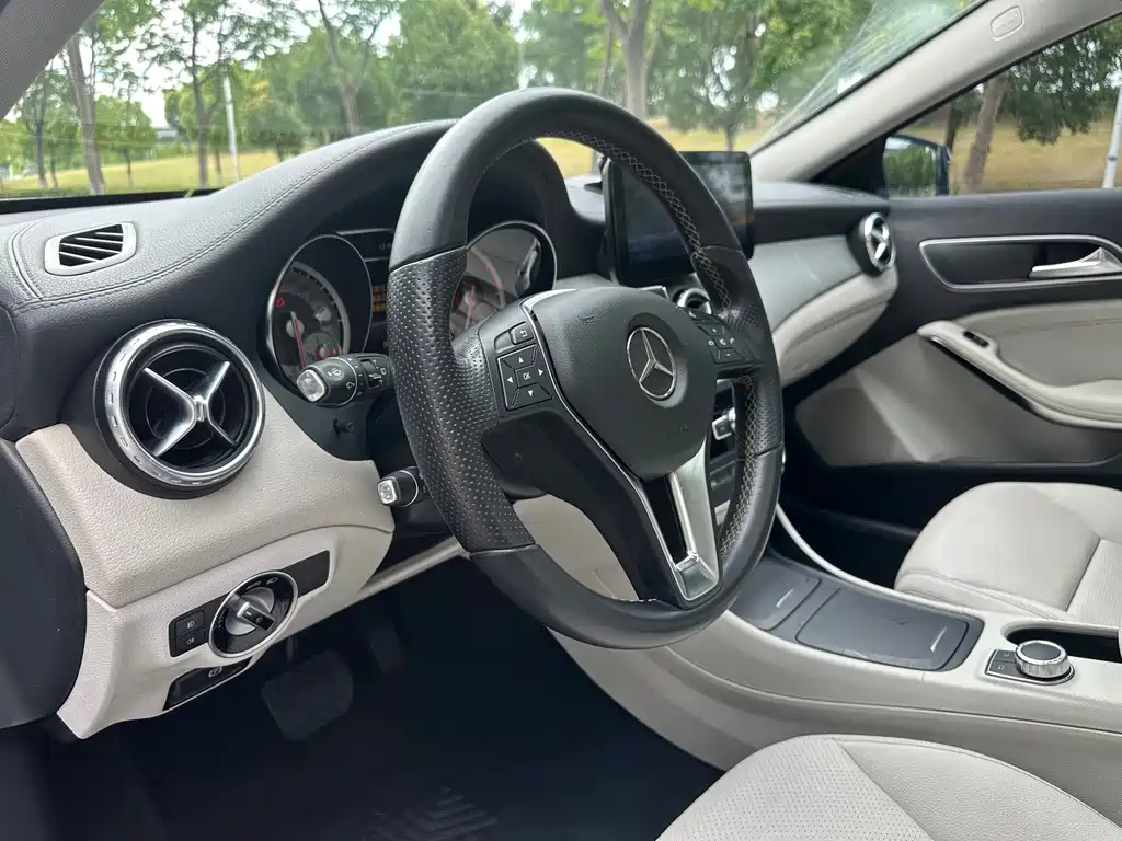 Mercedes-Benz GLA 2016 — фото 8