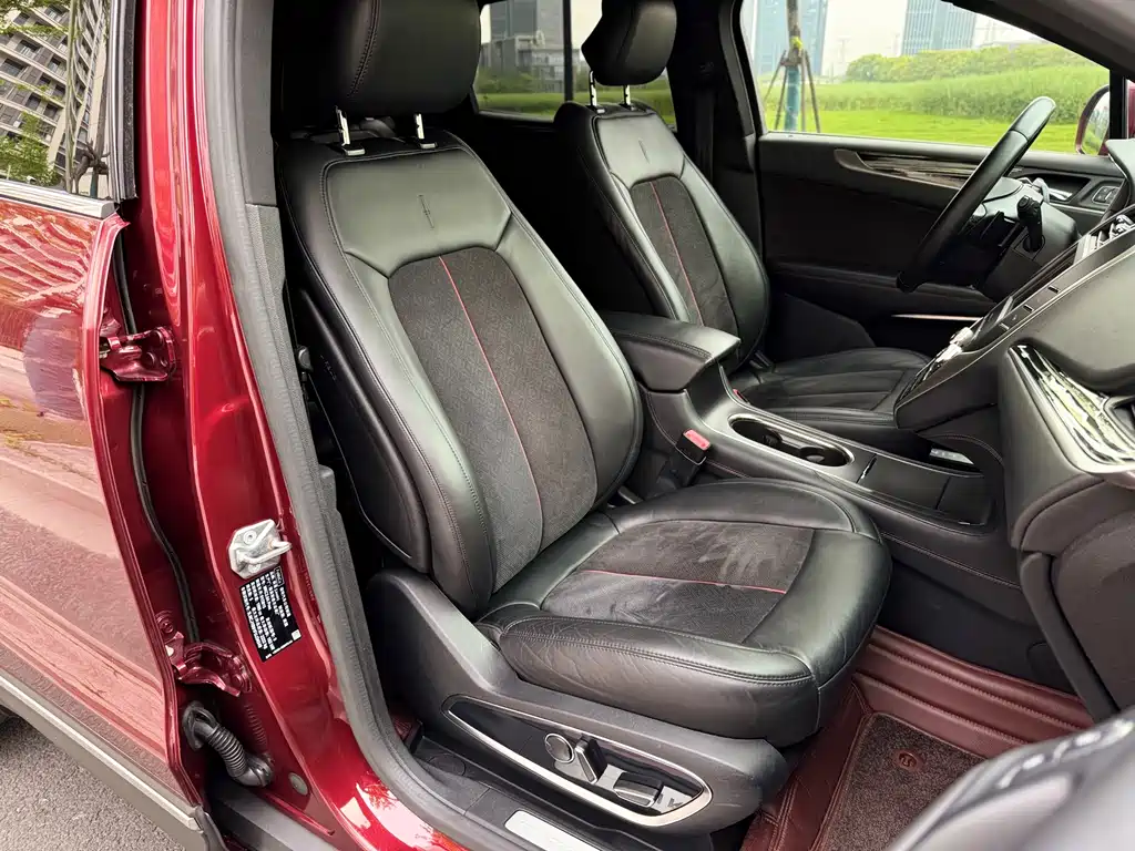 Lincoln MKC 2015 — фото 12