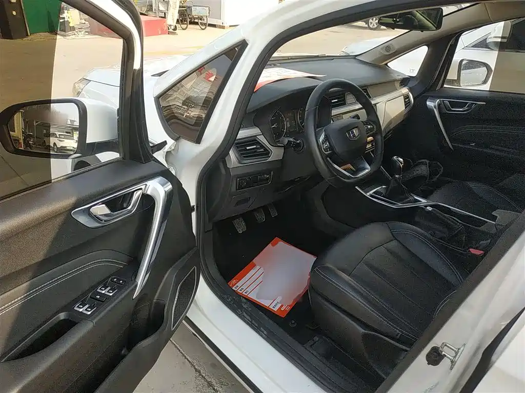 Geely Vision X3 2020 — фото 12