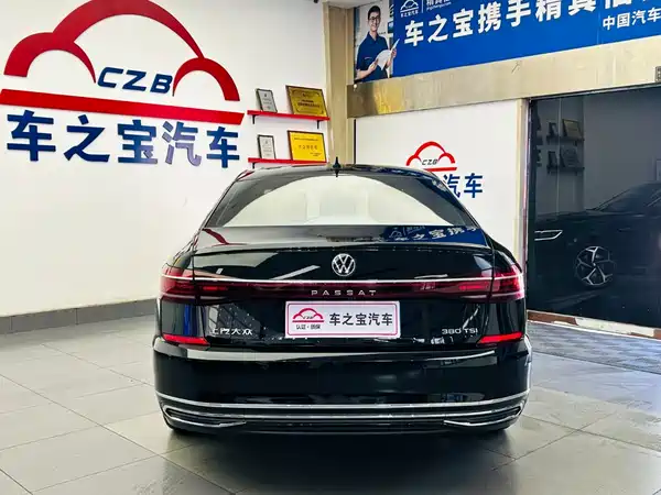 Volkswagen Passat 2024
