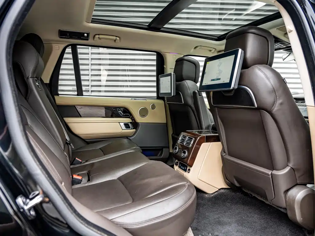 Land Rover Range Rover 2021 — фото 11