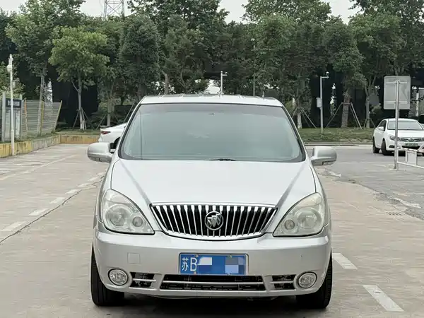 Buick GL8 2013