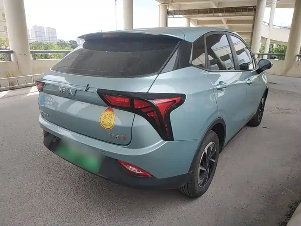 Neta V 2022