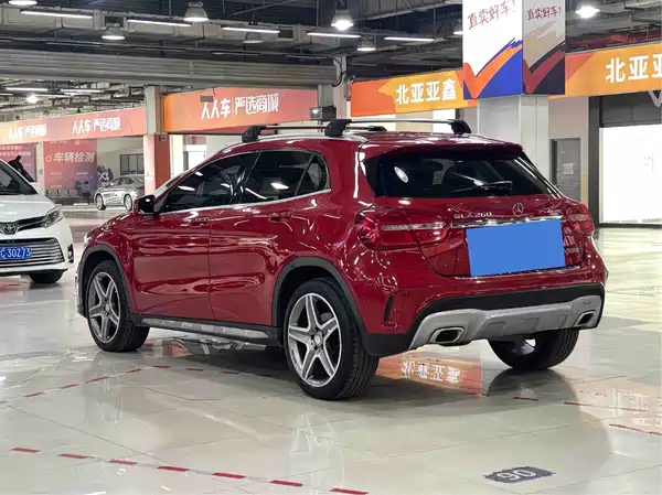 Mercedes-Benz GLA 2015