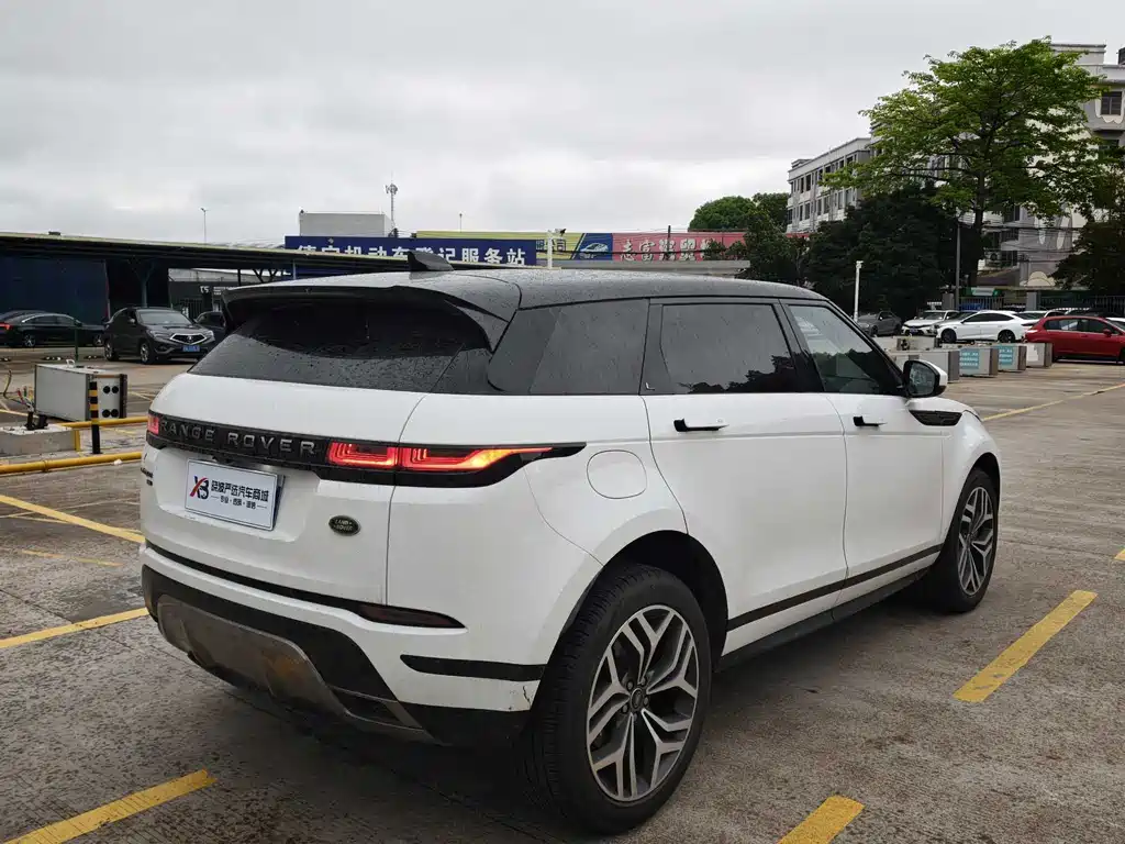 Land Rover Evoque 2024 — фото 6