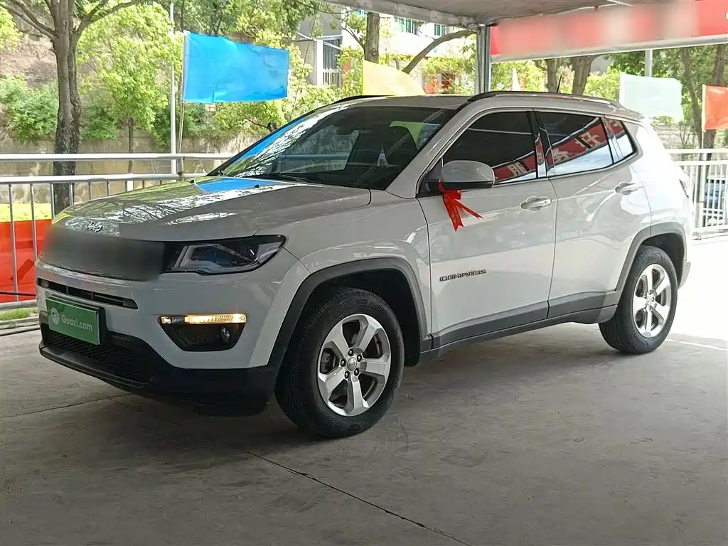 Jeep Compass 2019 — фото 2