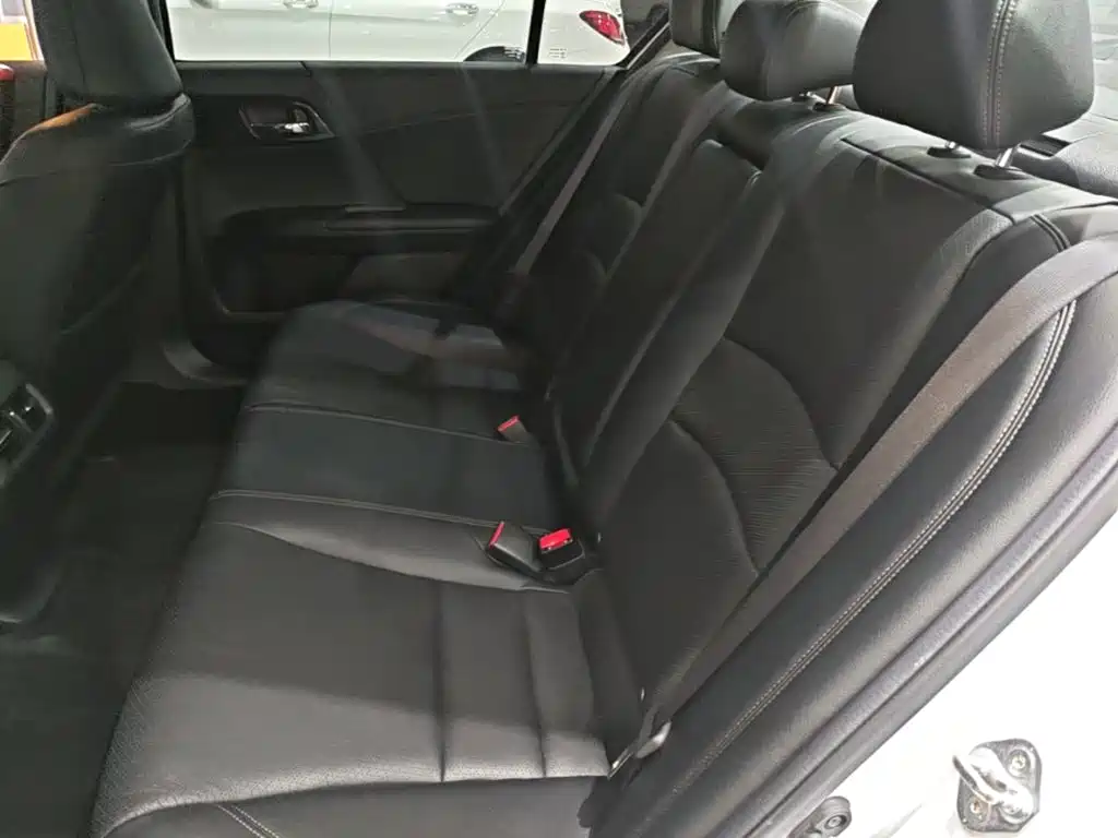 Honda Accord 2017 — фото 17